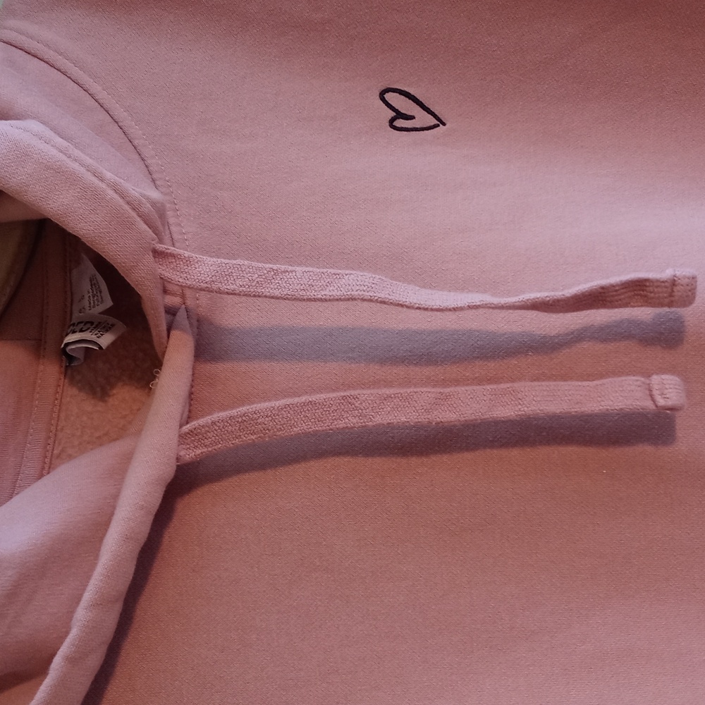 Women's Divided sierra rose pink black heart 🖤 Large hoodie - Picture 5 of 9